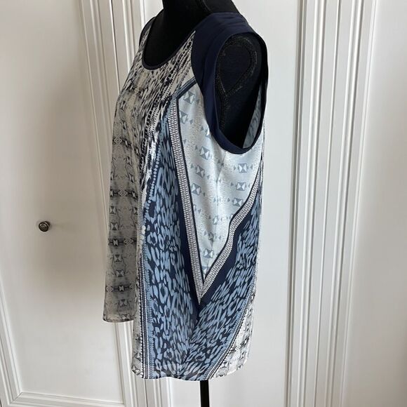 CAbi navy multi print sleeveless top size medium - Picture 3 of 4